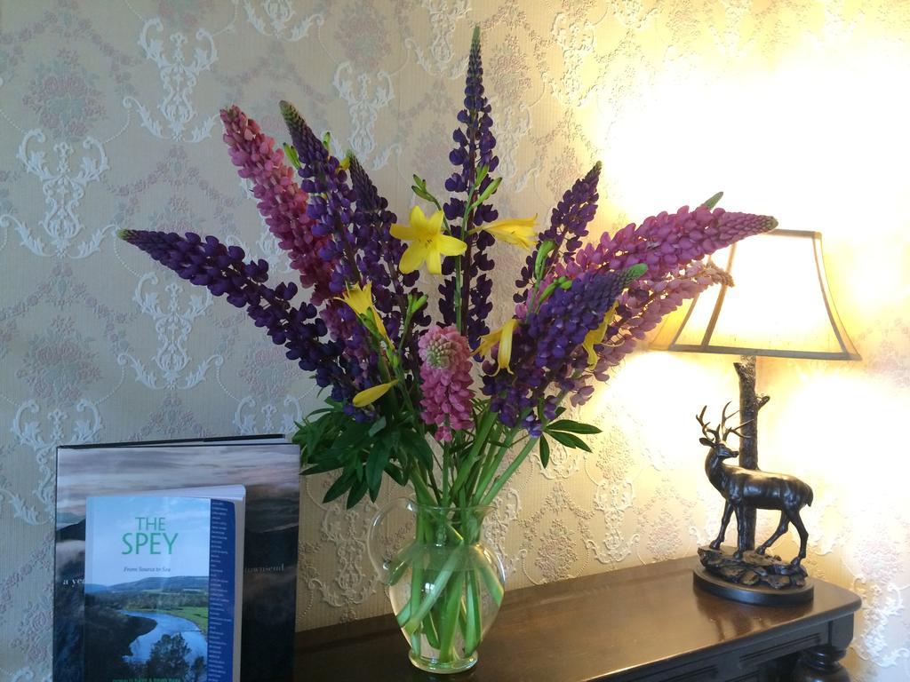 Rossmor Bed & Breakfast Grantown-on-Spey Exteriör bild