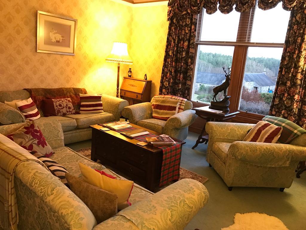 Rossmor Bed & Breakfast Grantown-on-Spey Exteriör bild