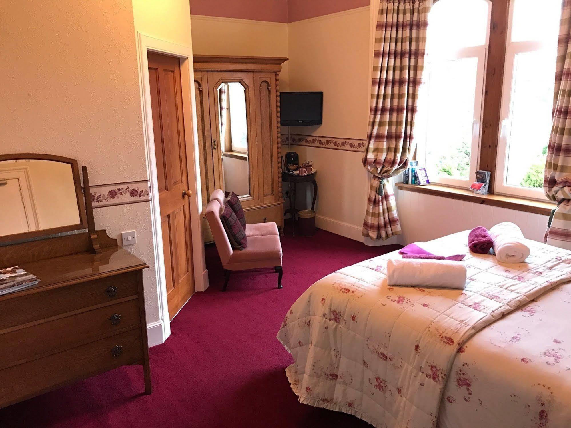 Rossmor Bed & Breakfast Grantown-on-Spey Exteriör bild