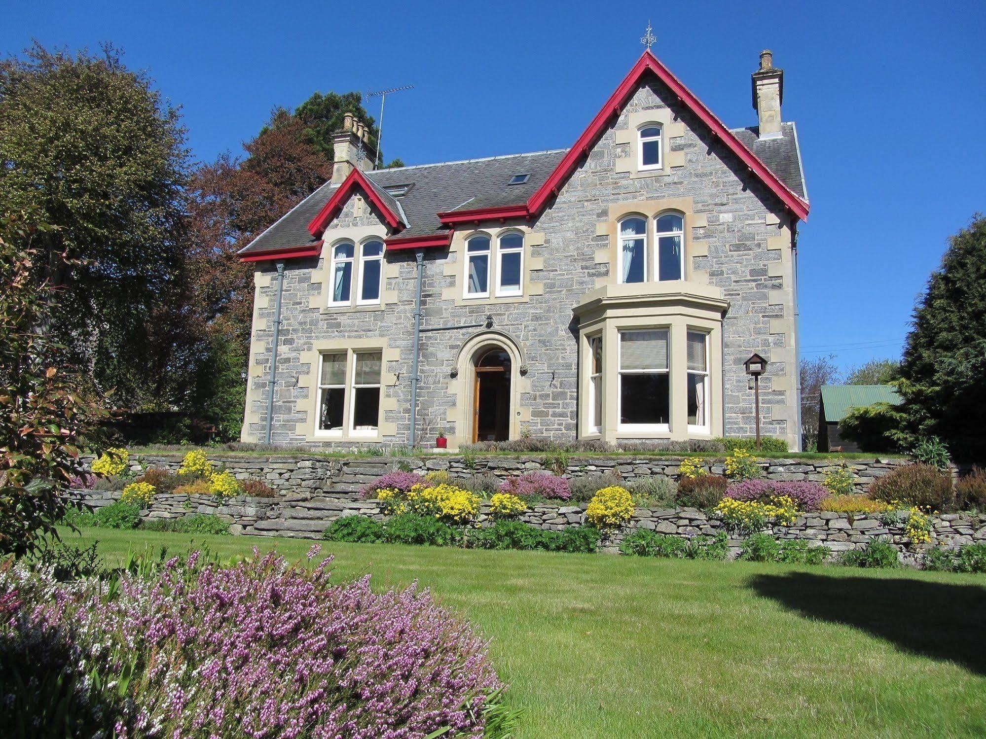 Rossmor Bed & Breakfast Grantown-on-Spey Exteriör bild
