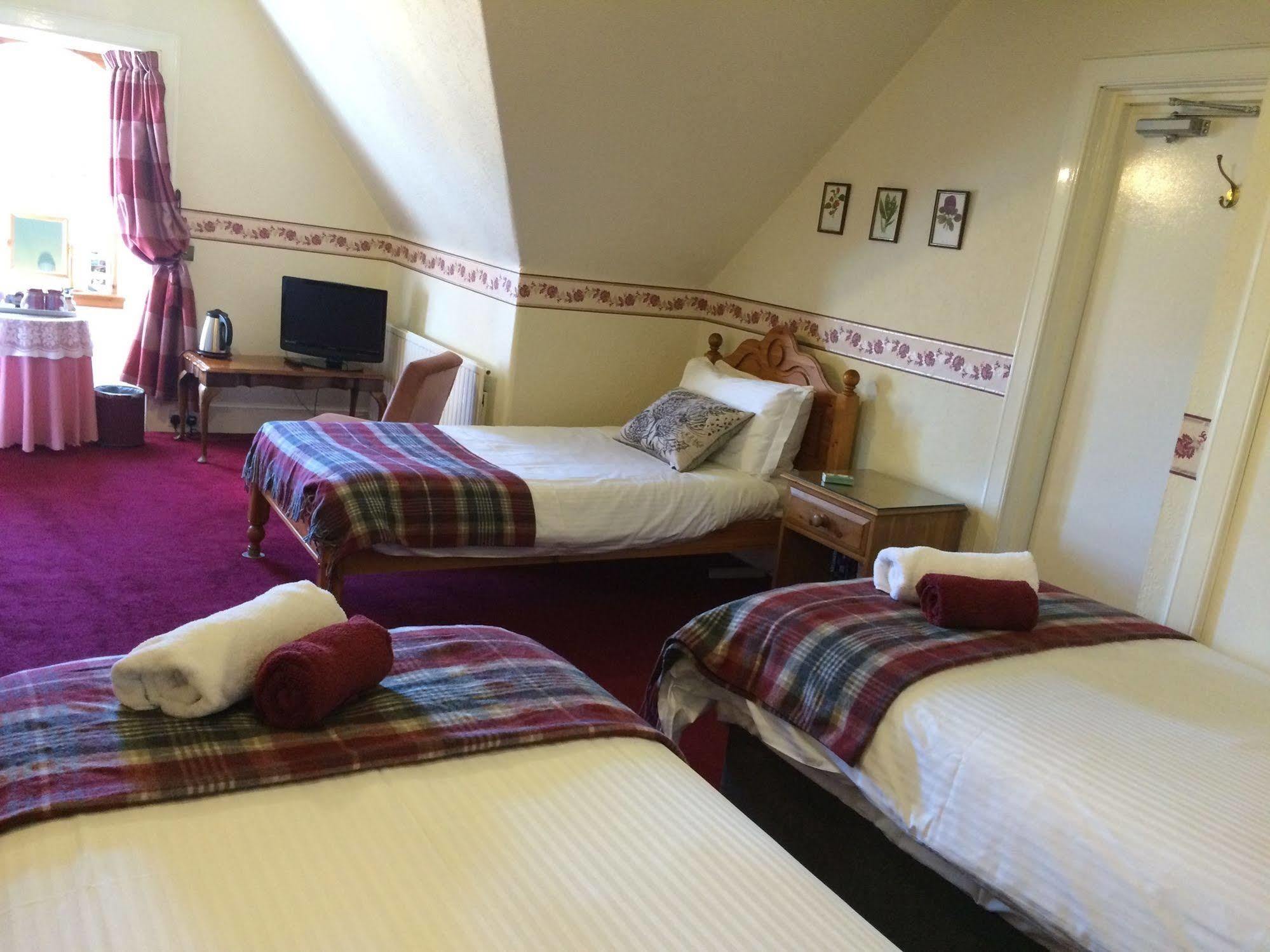 Rossmor Bed & Breakfast Grantown-on-Spey Exteriör bild