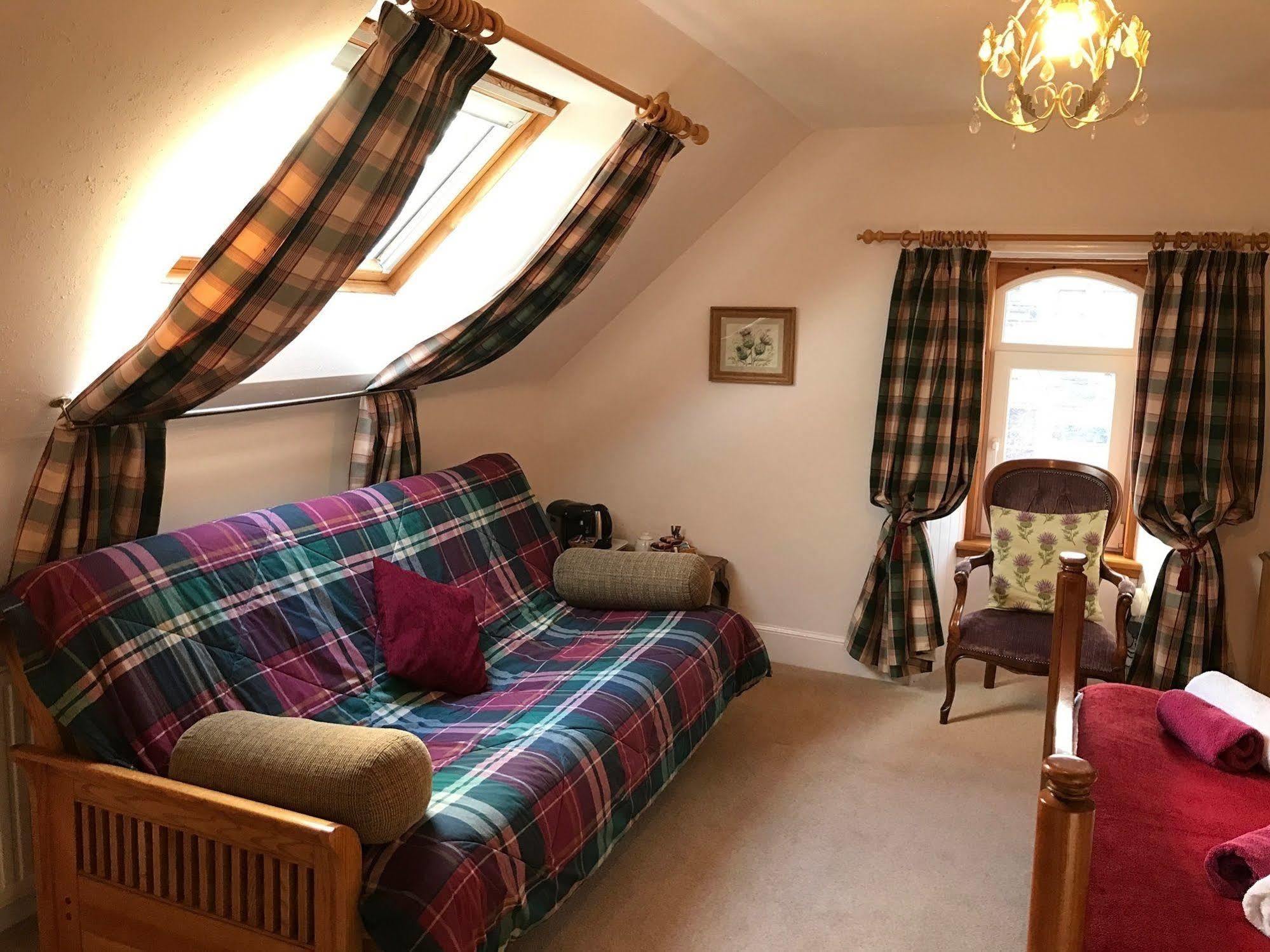 Rossmor Bed & Breakfast Grantown-on-Spey Exteriör bild